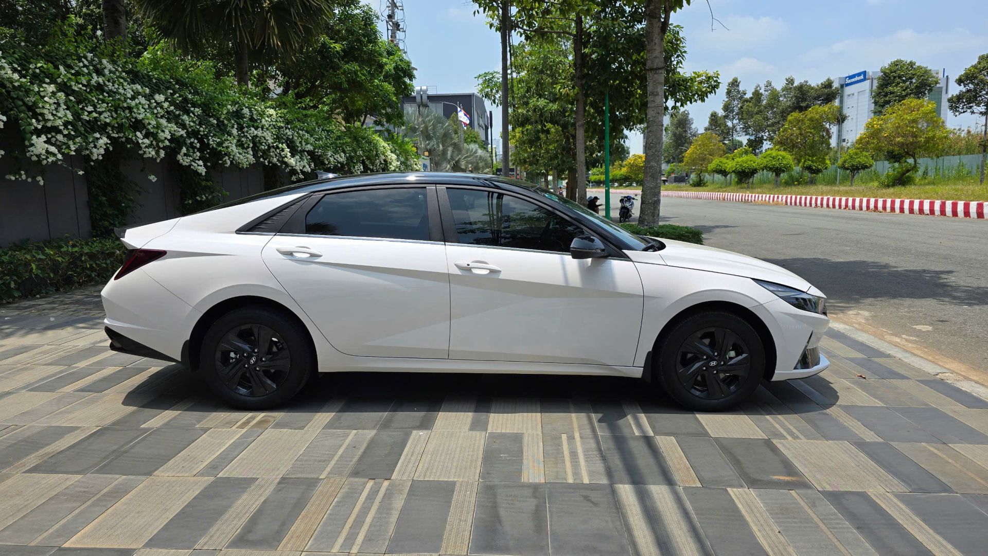 Elantra 1.6 Đặc Biệt 2024 đi lướt - Xe cực đẹp