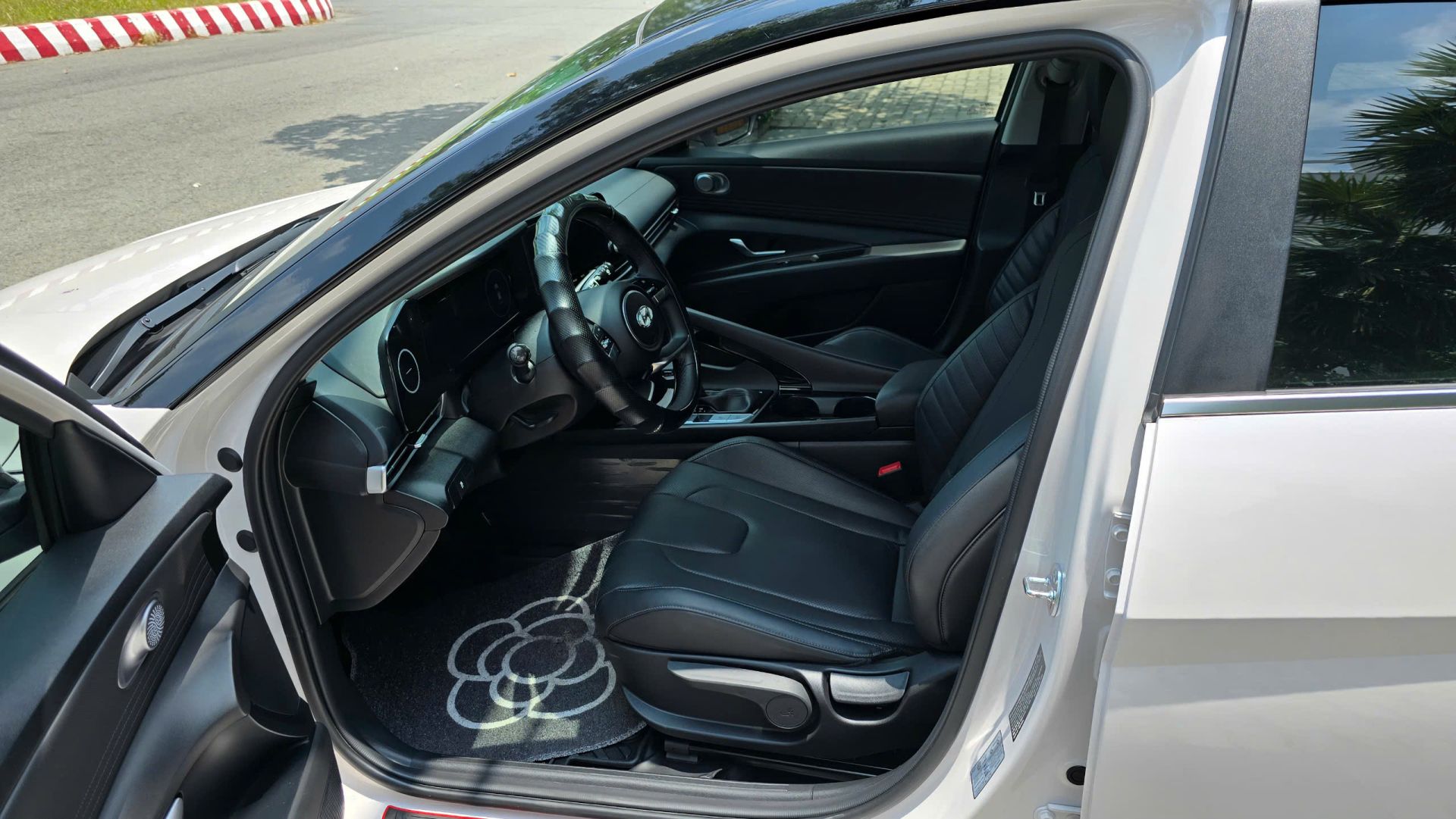 Elantra 1.6 Đặc Biệt 2024 đi lướt - Xe cực đẹp
