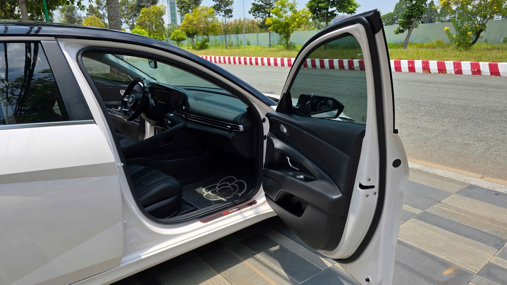 Elantra 1.6 Đặc Biệt 2024 đi lướt - Xe cực đẹp