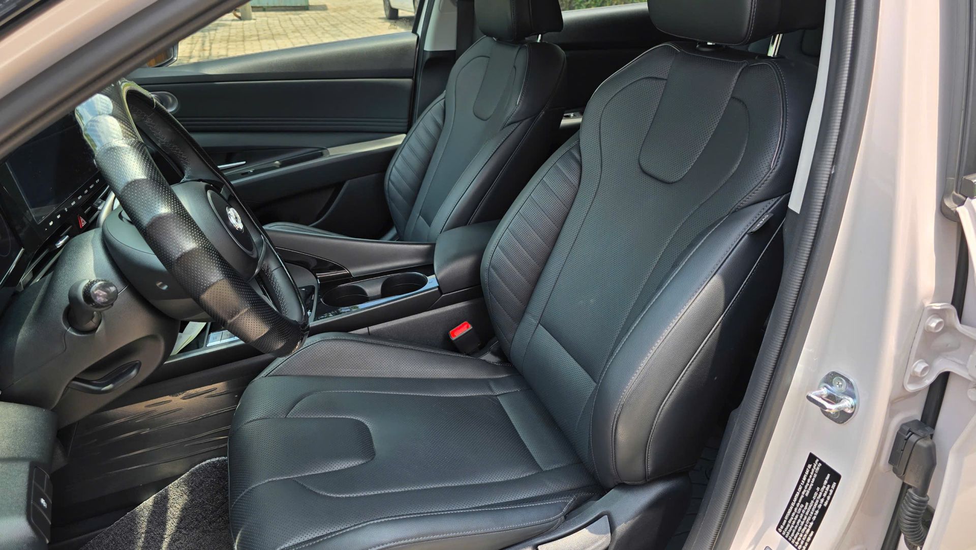 Elantra 1.6 Đặc Biệt 2024 đi lướt - Xe cực đẹp