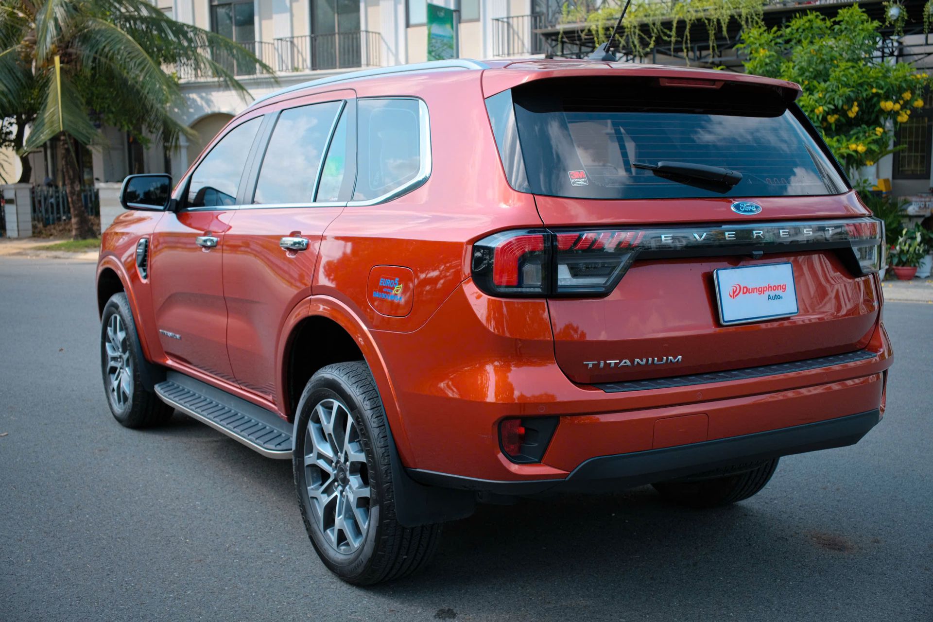 Xe Ford Everest Titanium 2.0L 4x2 AT 2022