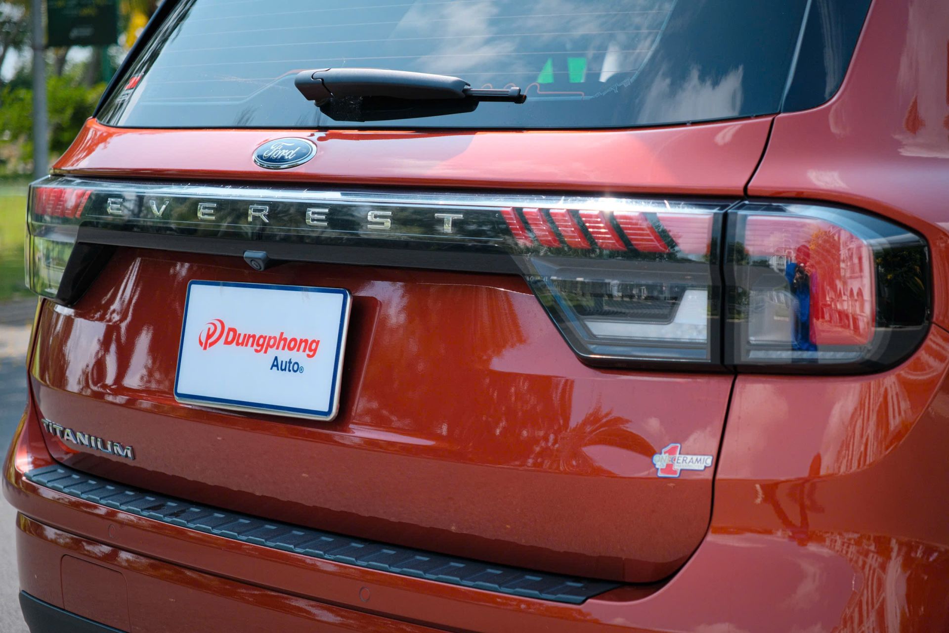 Xe Ford Everest Titanium 2.0L 4x2 AT 2022